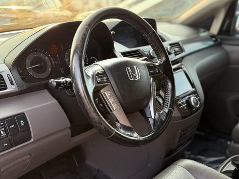 Used 2014 Honda Odyssey Touring Elite image 32