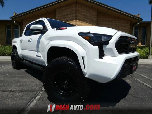 Used 2025 Toyota Tacoma SR RWD image 3