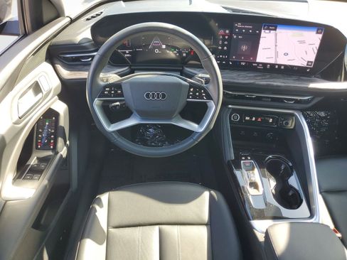 Used 2025 Audi Q5 Premium w/ Convenience Package AWD/4WD image 12