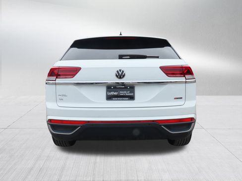 Used 2022 Volkswagen Atlas Cross Sport SE w/ Panoramic Sunroof Package image 6