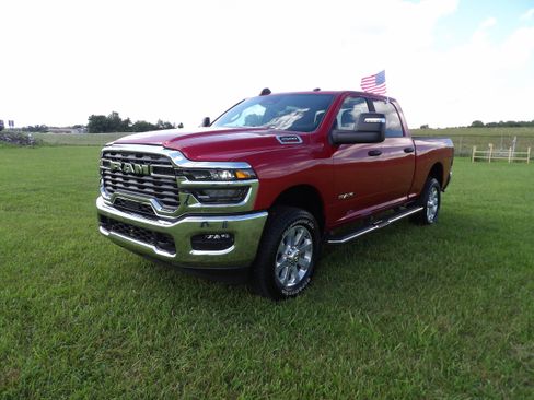 Used 2026 RAM 2500 Big Horn AWD/4WD image 3