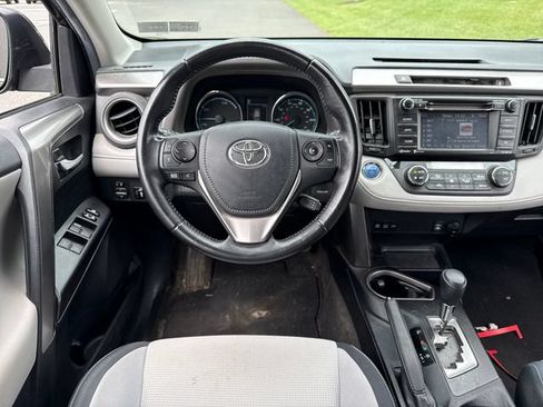 Used 2016 Toyota RAV4 XLE AWD/4WD image 19