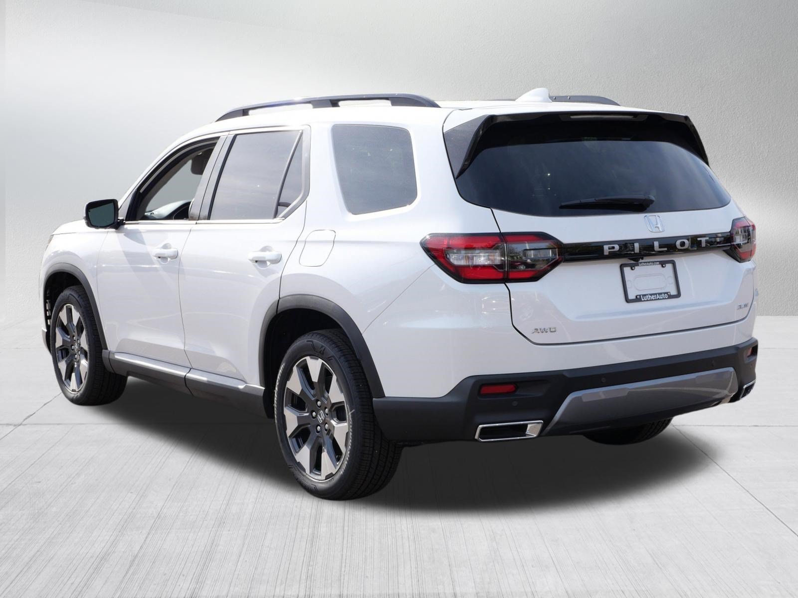 Used 2026 Honda Pilot Elite image 5