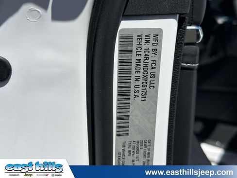 Used 2023 Jeep Grand Cherokee Overland AWD/4WD image 16
