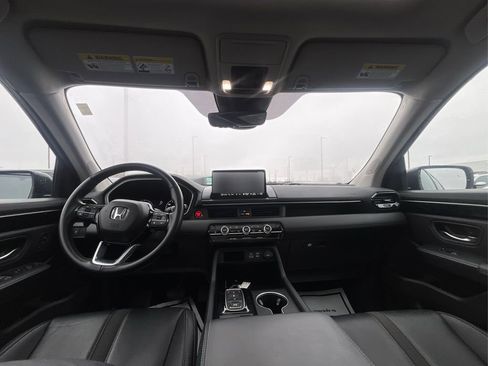 Certified 2023 Honda Pilot Touring image 27