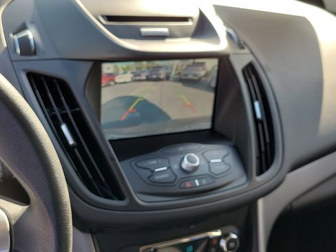 Used 2016 Ford Escape SE w/ SE Chrome Package FWD image 9