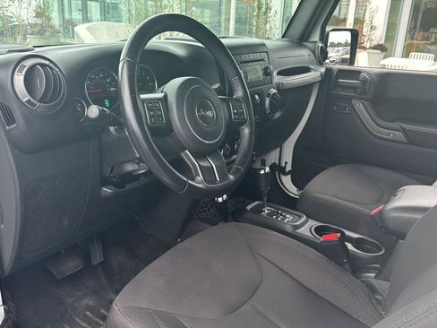 Used 2017 Jeep Wrangler Unlimited Sport w/ Quick Order Package 24S AWD/4WD image 25