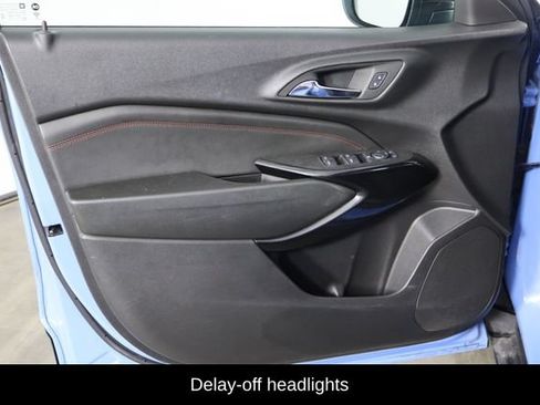 Used 2024 Chevrolet Trax RS w/ Sunroof Package FWD image 19