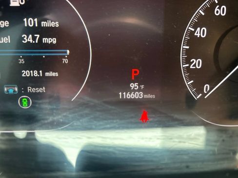Used 2018 Honda Accord Touring image 11