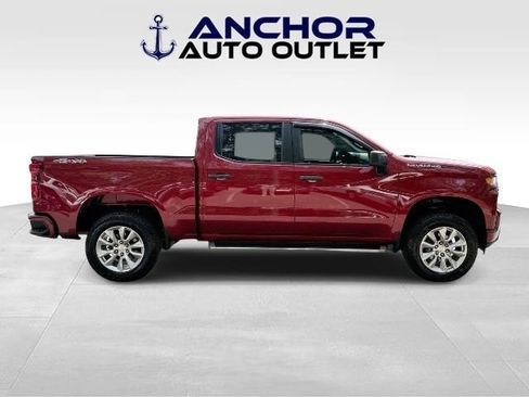 Used 2019 Chevrolet Silverado 1500 Custom w/ Custom Value Package AWD/4WD image 8