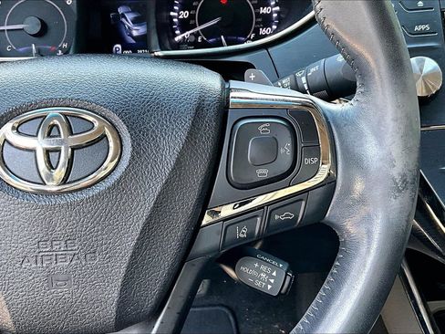 Used 2017 Toyota Avalon Touring FWD image 11