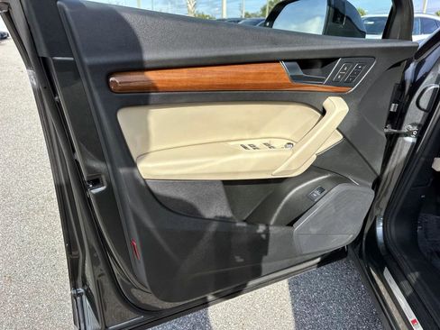 Used 2022 Audi Q5 2.0T Premium image 17