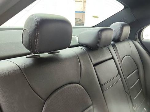 Used 2018 Mercedes-Benz C 300 Sedan image 27