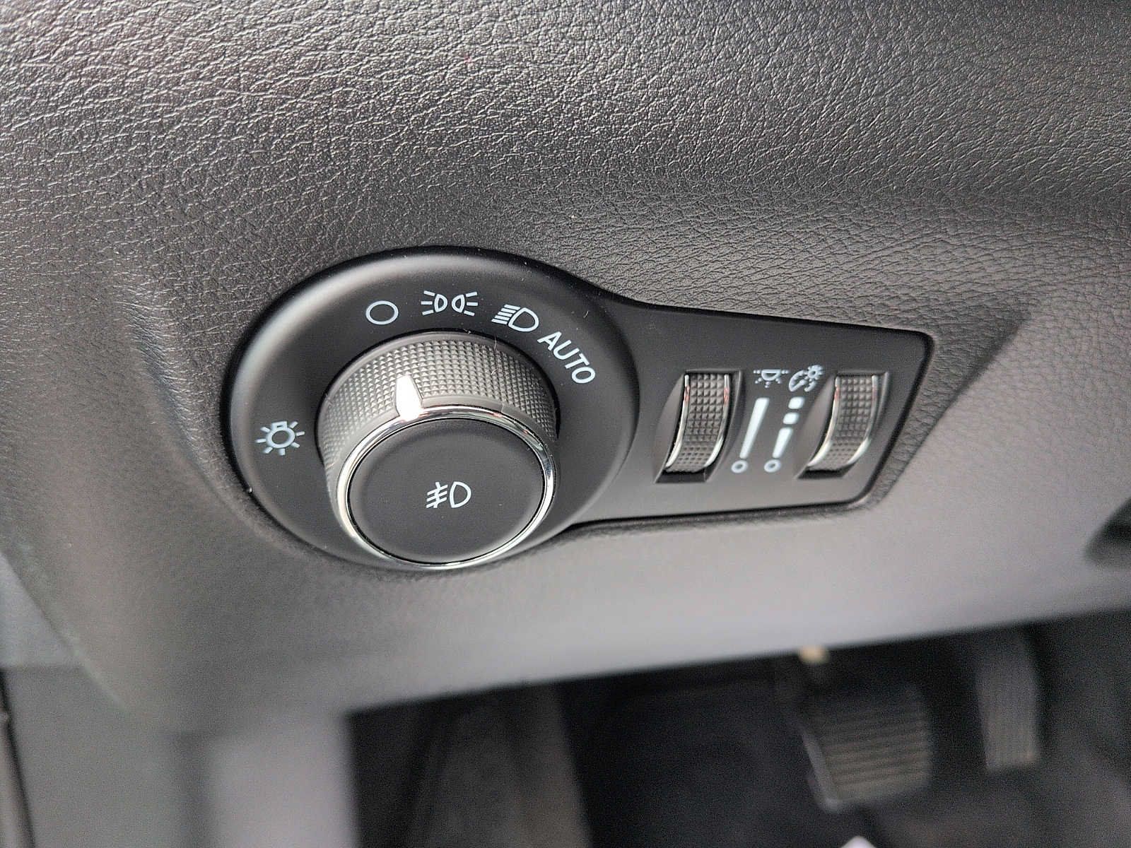 Used 2022 Jeep Compass Limited AWD/4WD image 15