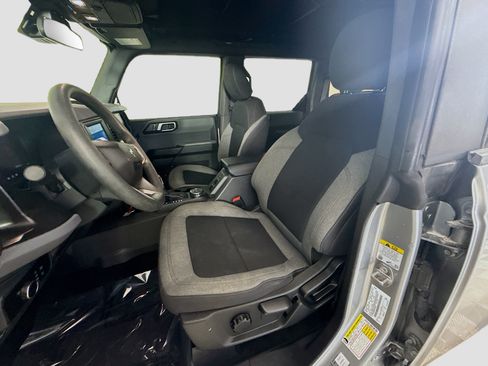 Used 2023 Ford Bronco 4-Door AWD/4WD image 22