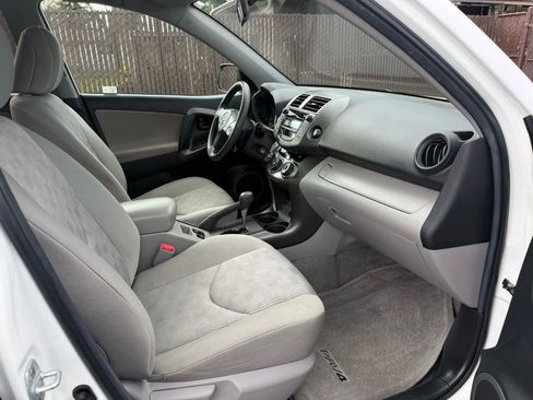 Used 2011 Toyota RAV4 2WD w/ Base L4 Extra Value Pkg image 14
