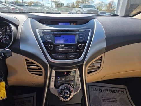 Used 2013 Hyundai Elantra GLS w/ Preferred Pkg FWD image 18
