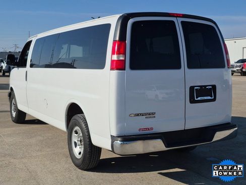 Used 2016 Chevrolet Express 3500 LT w/ LT Preferred Equipment Group image 5