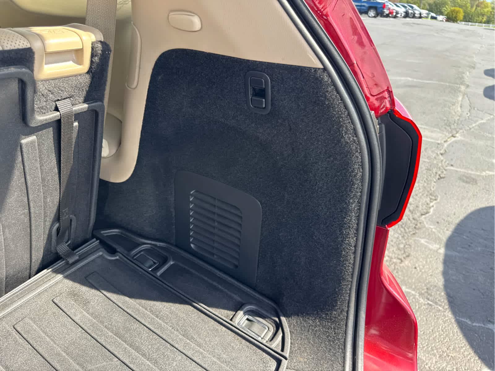 Used 2019 Nissan Pathfinder Platinum AWD/4WD image 39