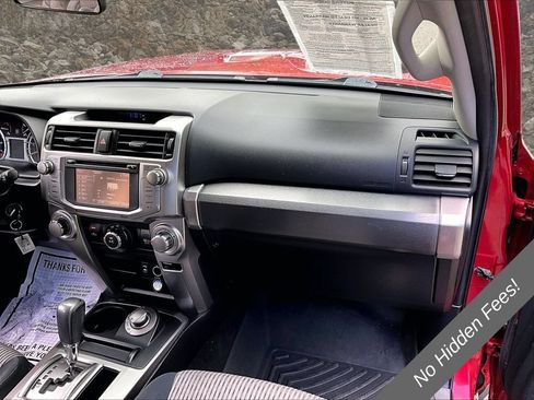 Used 2015 Toyota 4Runner SR5 AWD/4WD image 13
