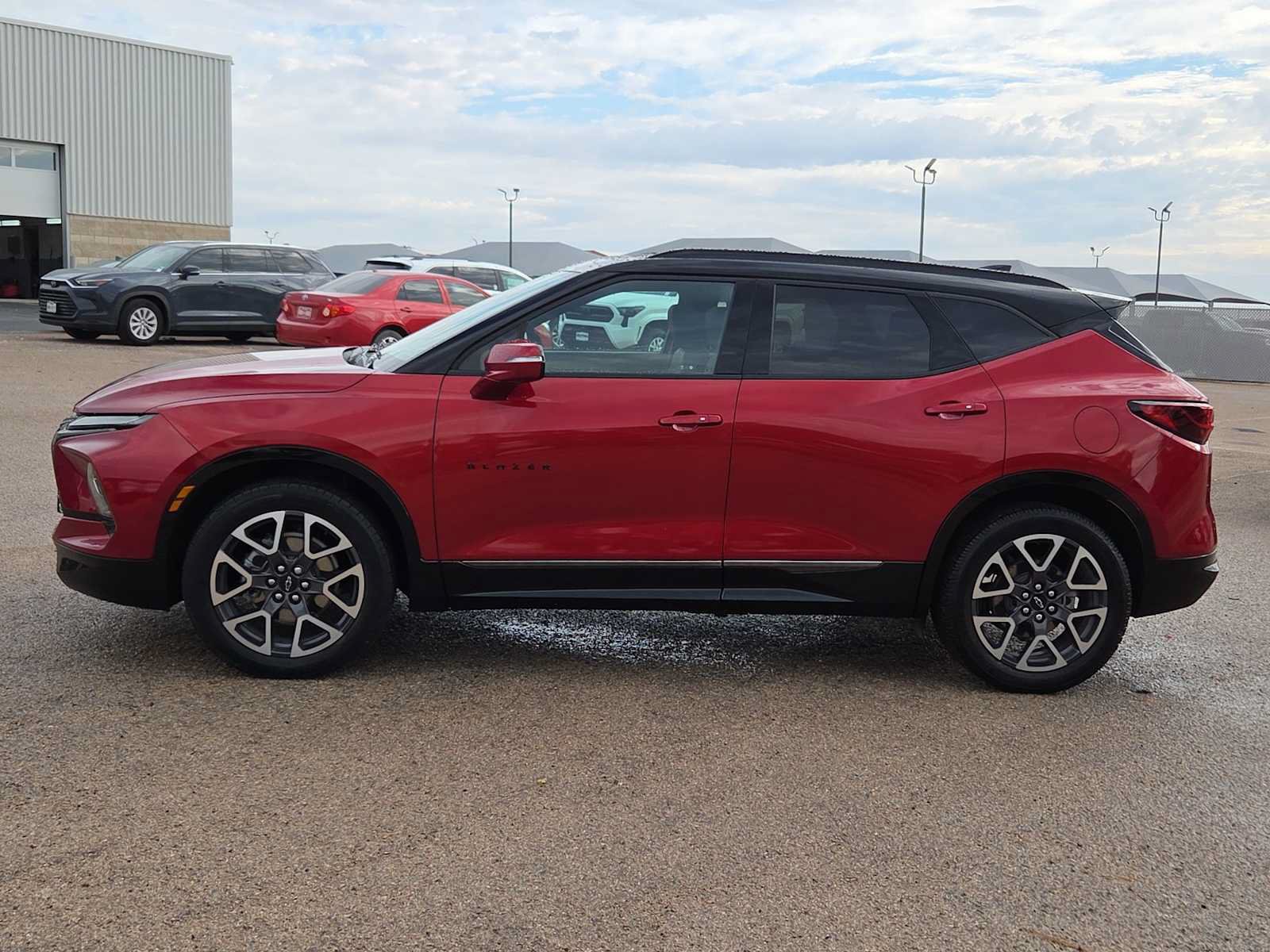 Used 2023 Chevrolet Blazer RS w/ Driver Confidence II Package FWD image 5