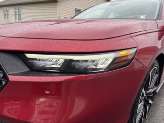 Used 2023 Honda Accord Touring video 3