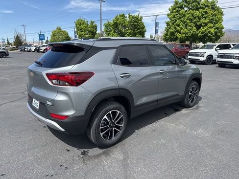 New 2026 Chevrolet TrailBlazer LT w/ LT Cold Weather Package AWD/4WD image 7