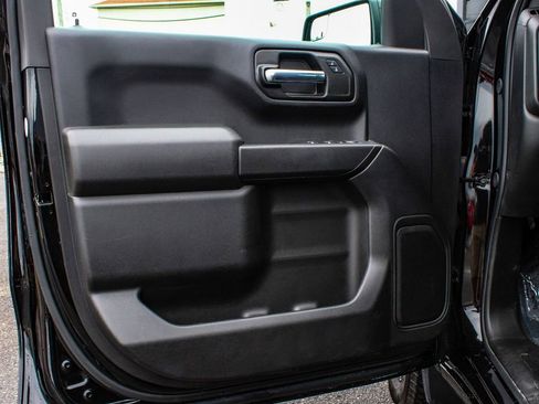 Used 2024 GMC Sierra 1500 Pro w/ Graphite Edition AWD/4WD image 8
