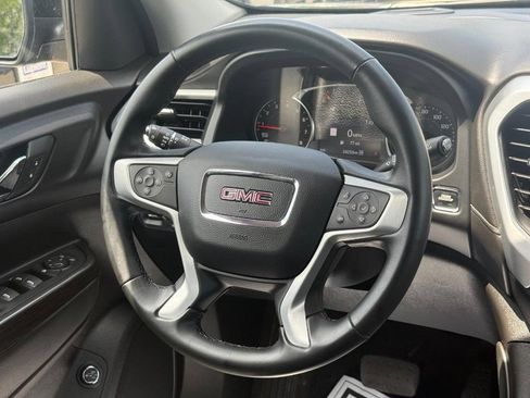 Used 2023 GMC Acadia SLT AWD/4WD image 18