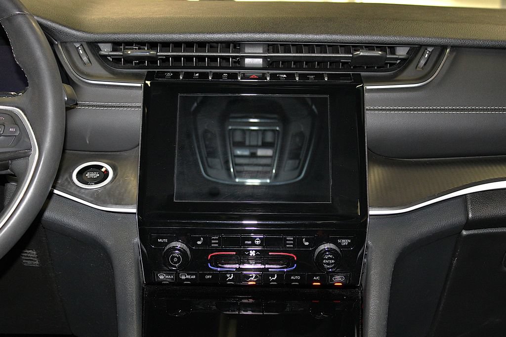 Certified 2023 Jeep Grand Cherokee Altitude AWD/4WD image 14