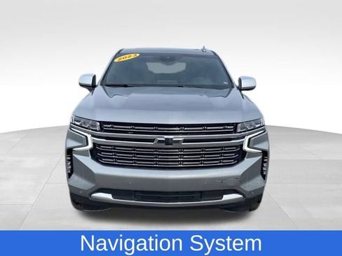 Used 2023 Chevrolet Suburban Premier AWD/4WD image 2