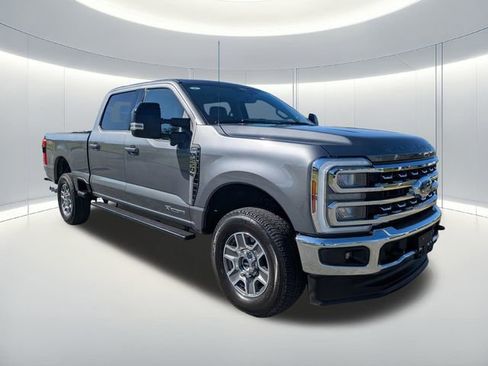 Used 2024 Ford F250 Lariat AWD/4WD image 7