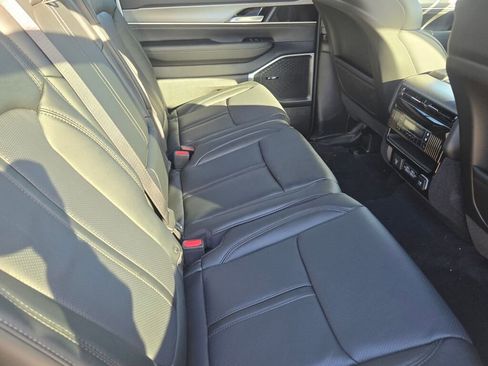 New 2026 Jeep Grand Wagoneer Limited image 10