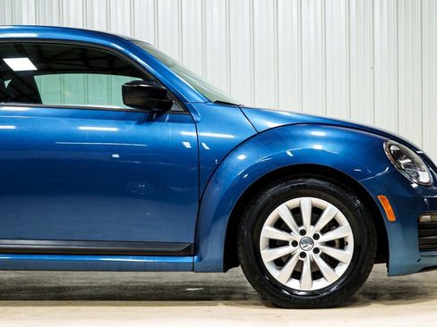 Used 2018 Volkswagen Beetle 2.0T S image 10