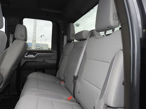 Used 2025 Chevrolet Silverado 2500 LT image 41