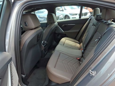 Used 2025 BMW i5 xDrive40 w/ Premium Package AWD/4WD image 11