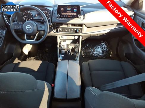 Used 2024 Nissan Rogue S image 11