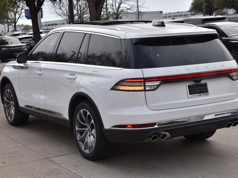 New 2026 Lincoln Aviator Reserve image 9