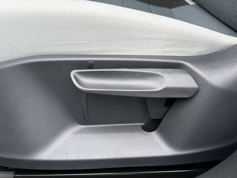 New 2026 Volkswagen Taos S FWD image 18