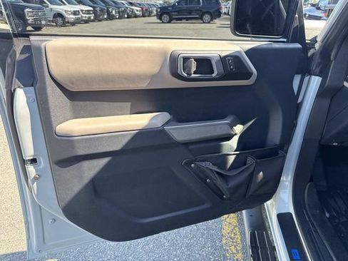 Used 2022 Ford Bronco Wildtrak image 16