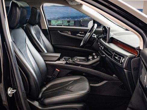 Used 2022 Lincoln Nautilus Reserve w/ Equipment Group 201A image 23