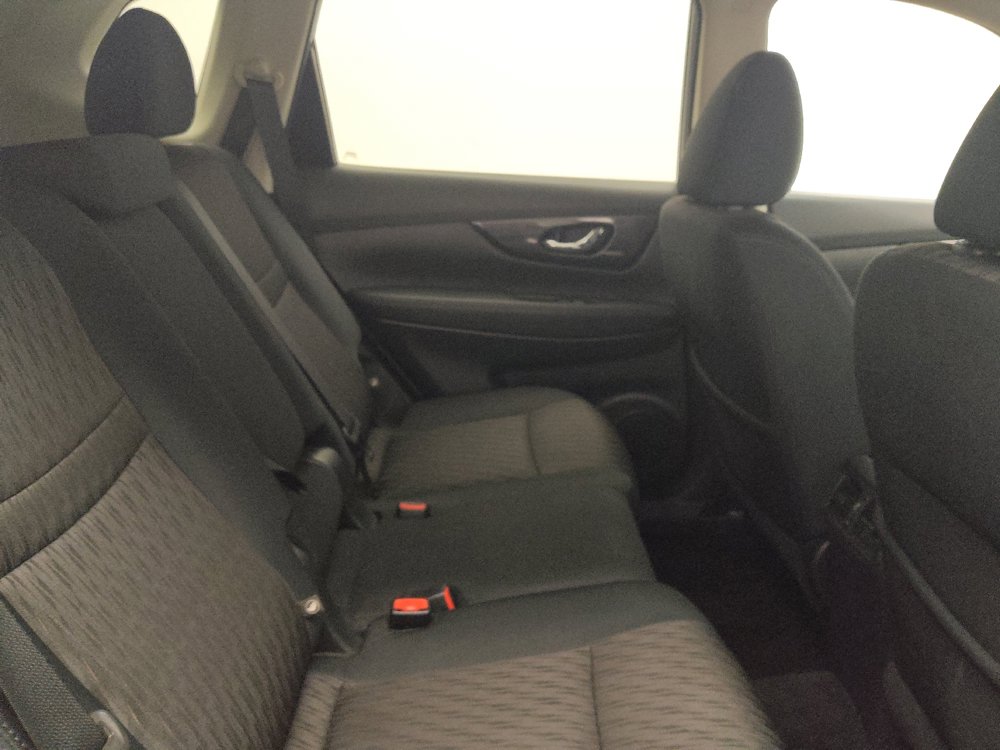 Used 2017 Nissan Rogue S w/ S Appearance Package FWD image 19