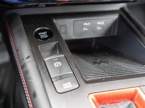 Certified 2025 Nissan Kicks SR AWD/4WD image 31