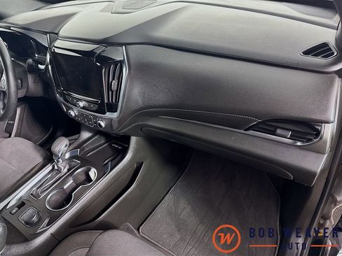 Used 2023 Chevrolet Traverse LT AWD/4WD image 37