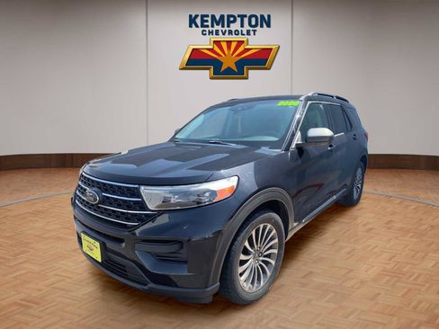 Used 2020 Ford Explorer XLT RWD image 2
