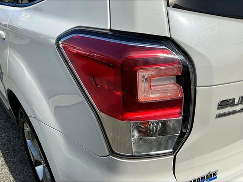 Used 2018 Subaru Forester 2.5i Touring AWD/4WD image 31