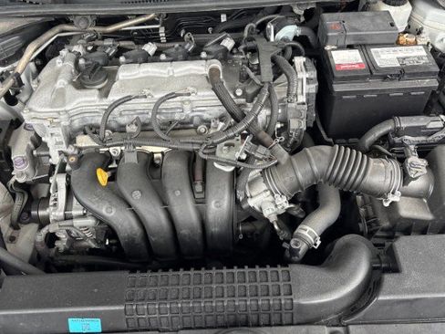 Used 2020 Toyota Corolla LE FWD image 8