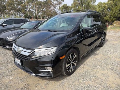Used 2018 Honda Odyssey Elite image 1