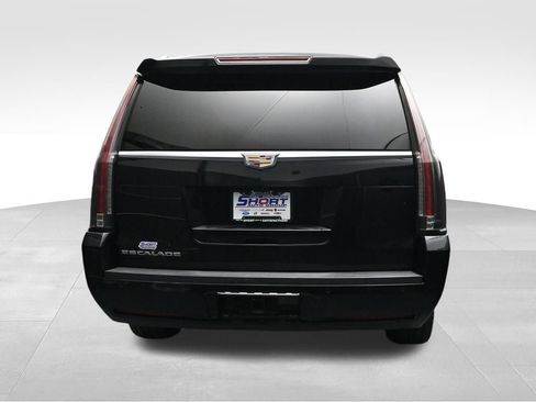 Used 2018 Cadillac Escalade ESV Premium Luxury AWD/4WD image 4