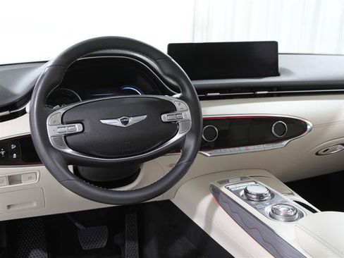 Certified 2024 Genesis GV70 2.5T w/ Advanced Package image 6